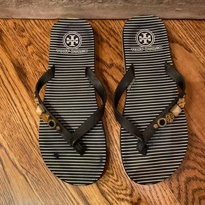 Tory Burch Flip Flops W/ Charms SZ 7